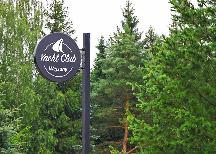 Yacht Club Wejsuny